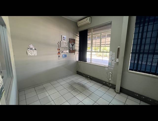 683M² WAREHOUSE TO LET IN SPARTAN